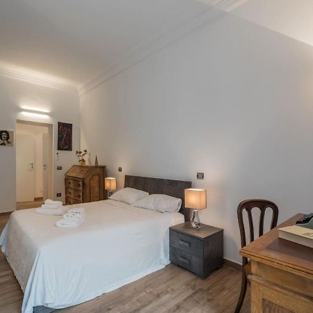 The Best Rent - Elegant Three-Bedroom Apartment A Few Steps From Fontana Di Trevi Екстериор снимка