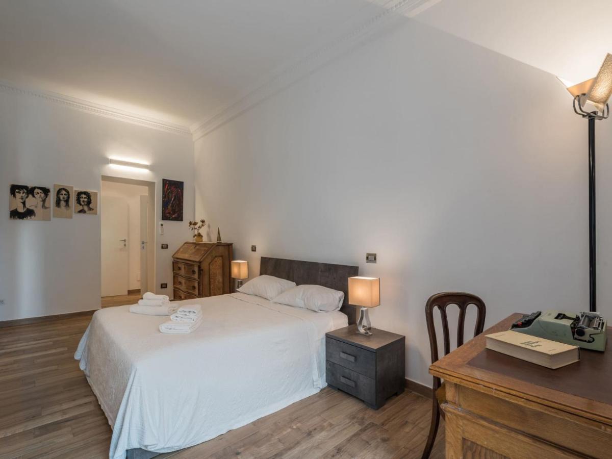 The Best Rent - Elegant Three-Bedroom Apartment A Few Steps From Fontana Di Trevi Екстериор снимка