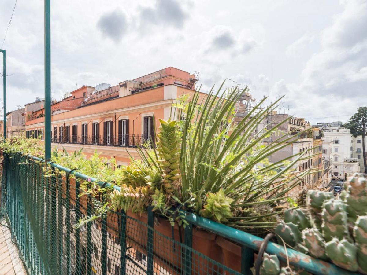 The Best Rent - Elegant Three-Bedroom Apartment A Few Steps From Fontana Di Trevi Екстериор снимка
