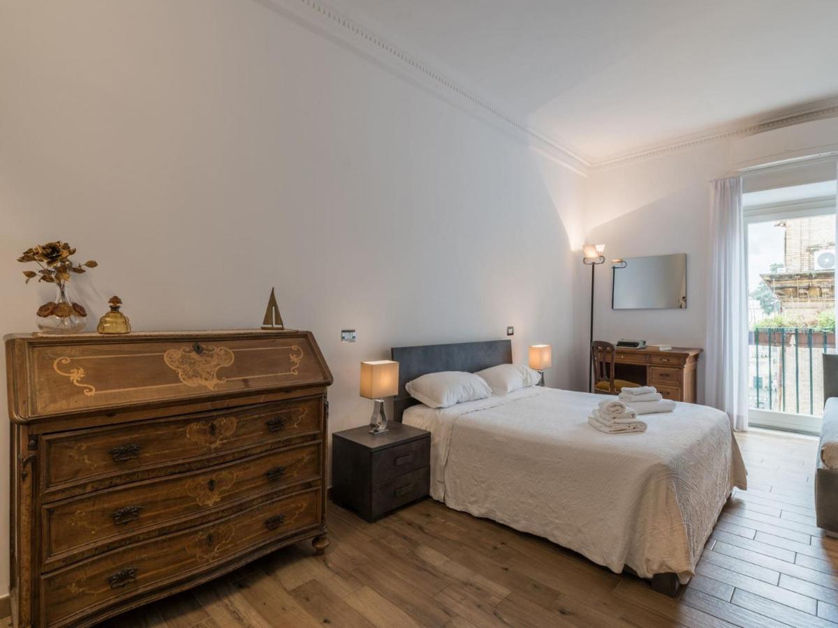 The Best Rent - Elegant Three-Bedroom Apartment A Few Steps From Fontana Di Trevi Екстериор снимка