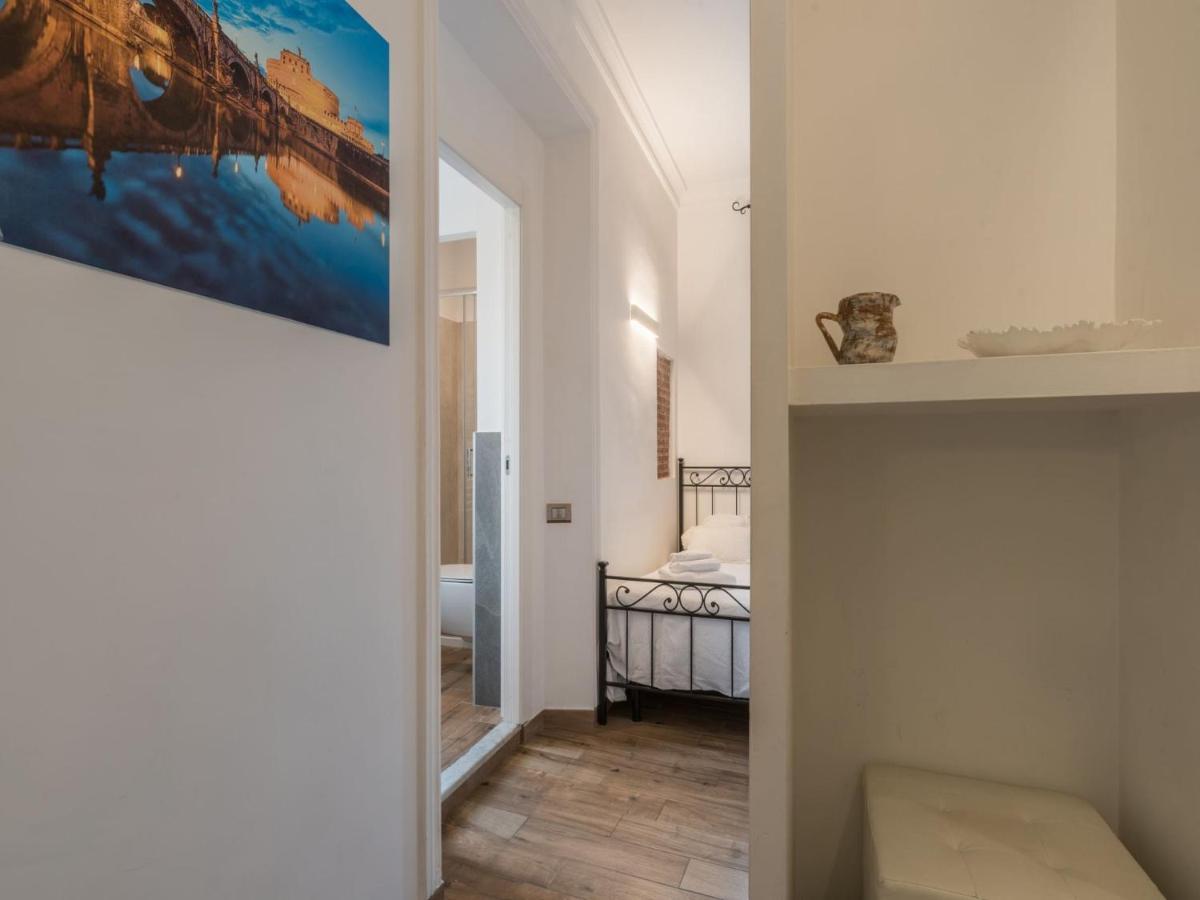 The Best Rent - Elegant Three-Bedroom Apartment A Few Steps From Fontana Di Trevi Екстериор снимка