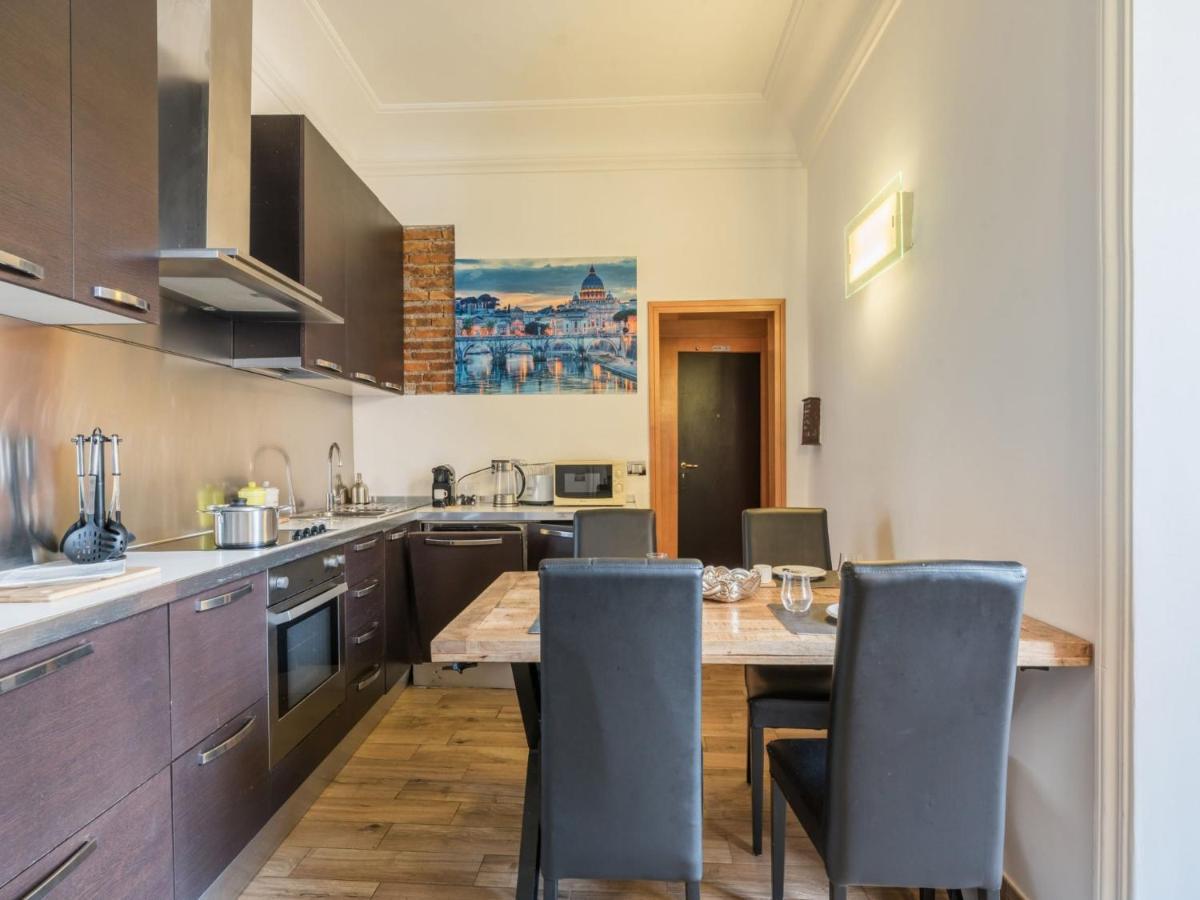 The Best Rent - Elegant Three-Bedroom Apartment A Few Steps From Fontana Di Trevi Екстериор снимка