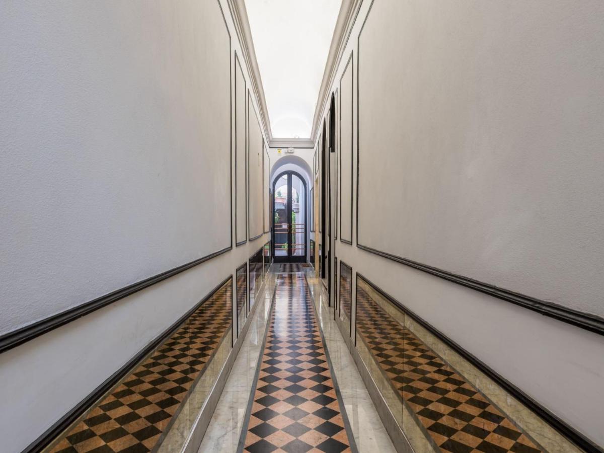 The Best Rent - Elegant Three-Bedroom Apartment A Few Steps From Fontana Di Trevi Екстериор снимка