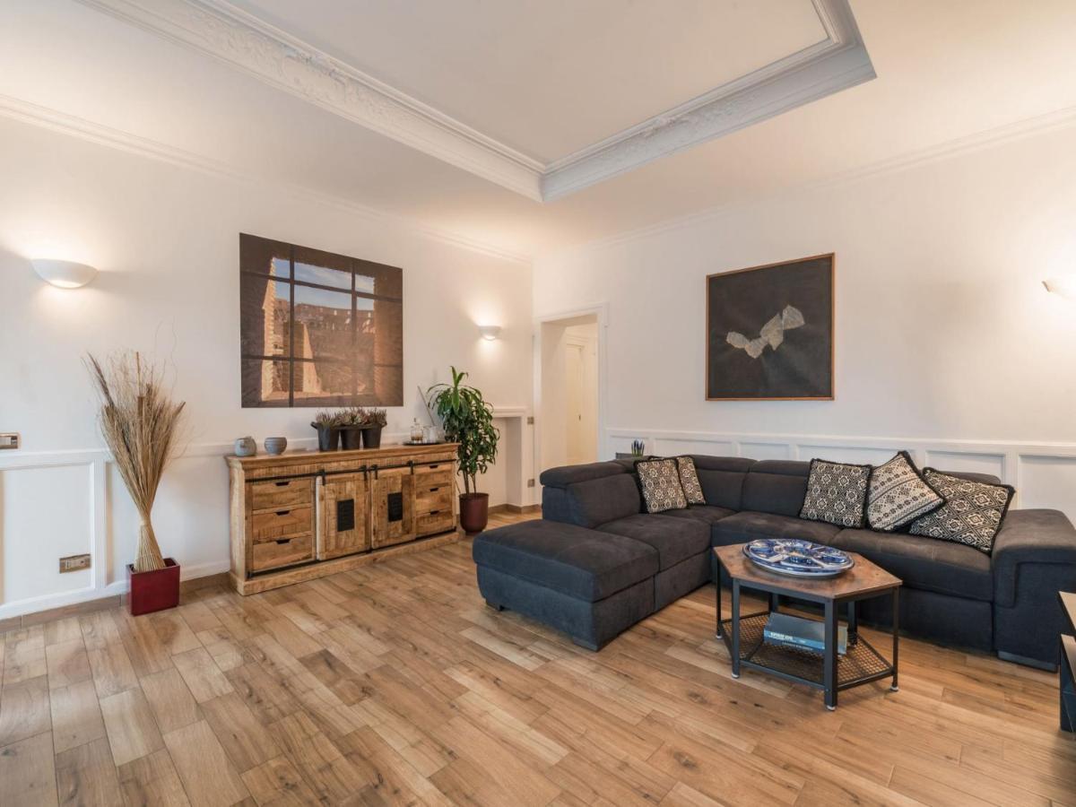 The Best Rent - Elegant Three-Bedroom Apartment A Few Steps From Fontana Di Trevi Екстериор снимка