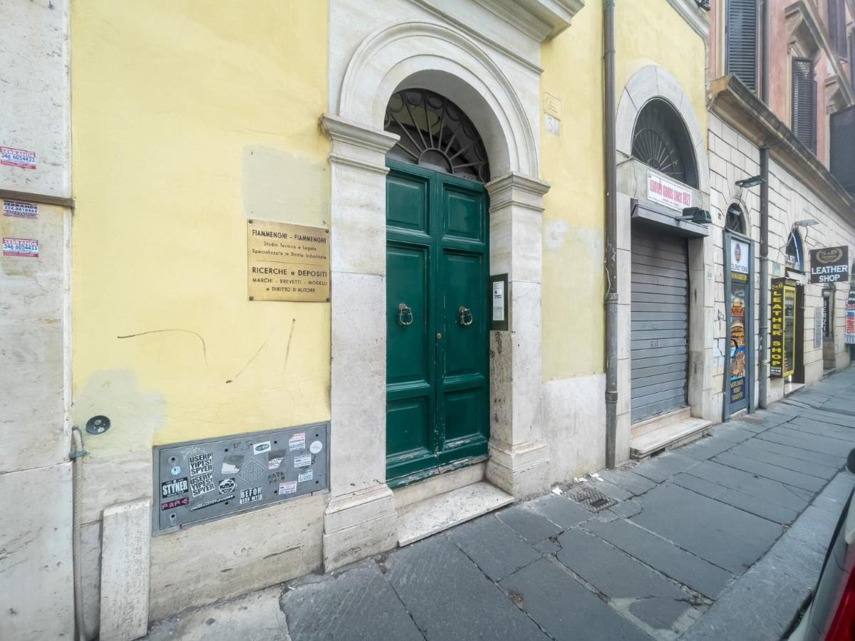 The Best Rent - Elegant Three-Bedroom Apartment A Few Steps From Fontana Di Trevi Екстериор снимка