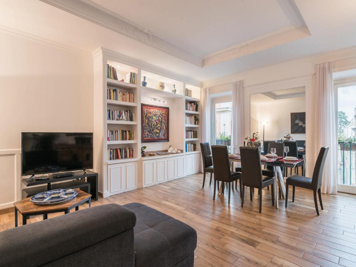 The Best Rent - Elegant Three-Bedroom Apartment A Few Steps From Fontana Di Trevi Екстериор снимка