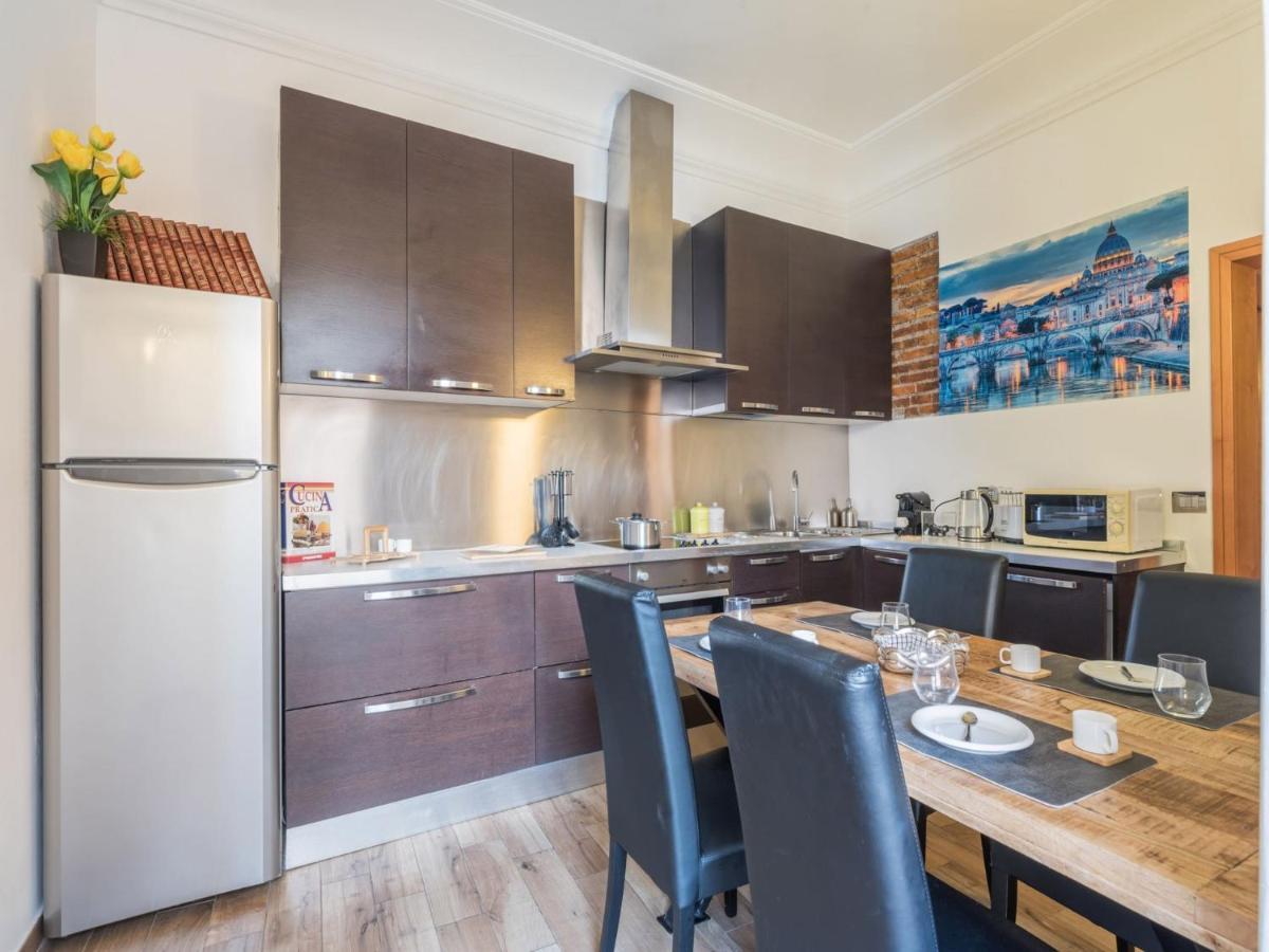 The Best Rent - Elegant Three-Bedroom Apartment A Few Steps From Fontana Di Trevi Екстериор снимка