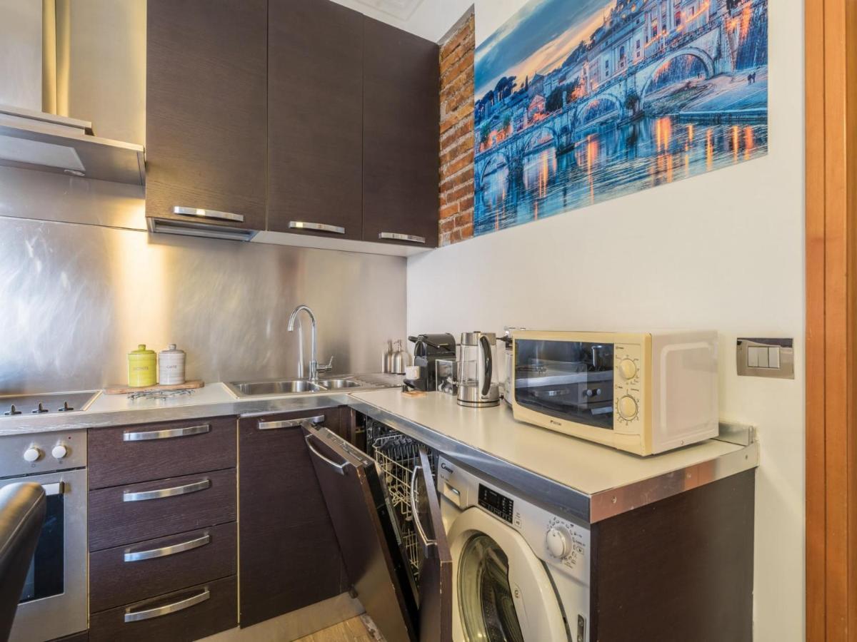 The Best Rent - Elegant Three-Bedroom Apartment A Few Steps From Fontana Di Trevi Екстериор снимка